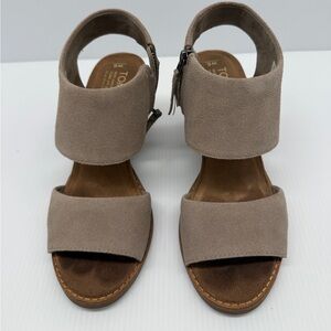 Toms Majorica Heels Sandals Size 6 Natural Tan Suede Block Heel Zip Open Toe